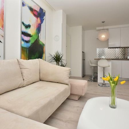 Apartman Petra Apartment Makarska Bagian luar foto
