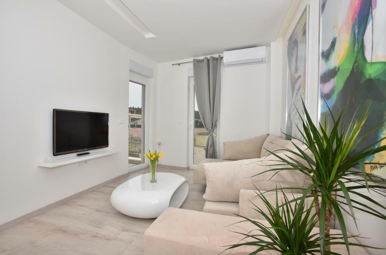 Apartman Petra Apartment Makarska Bagian luar foto