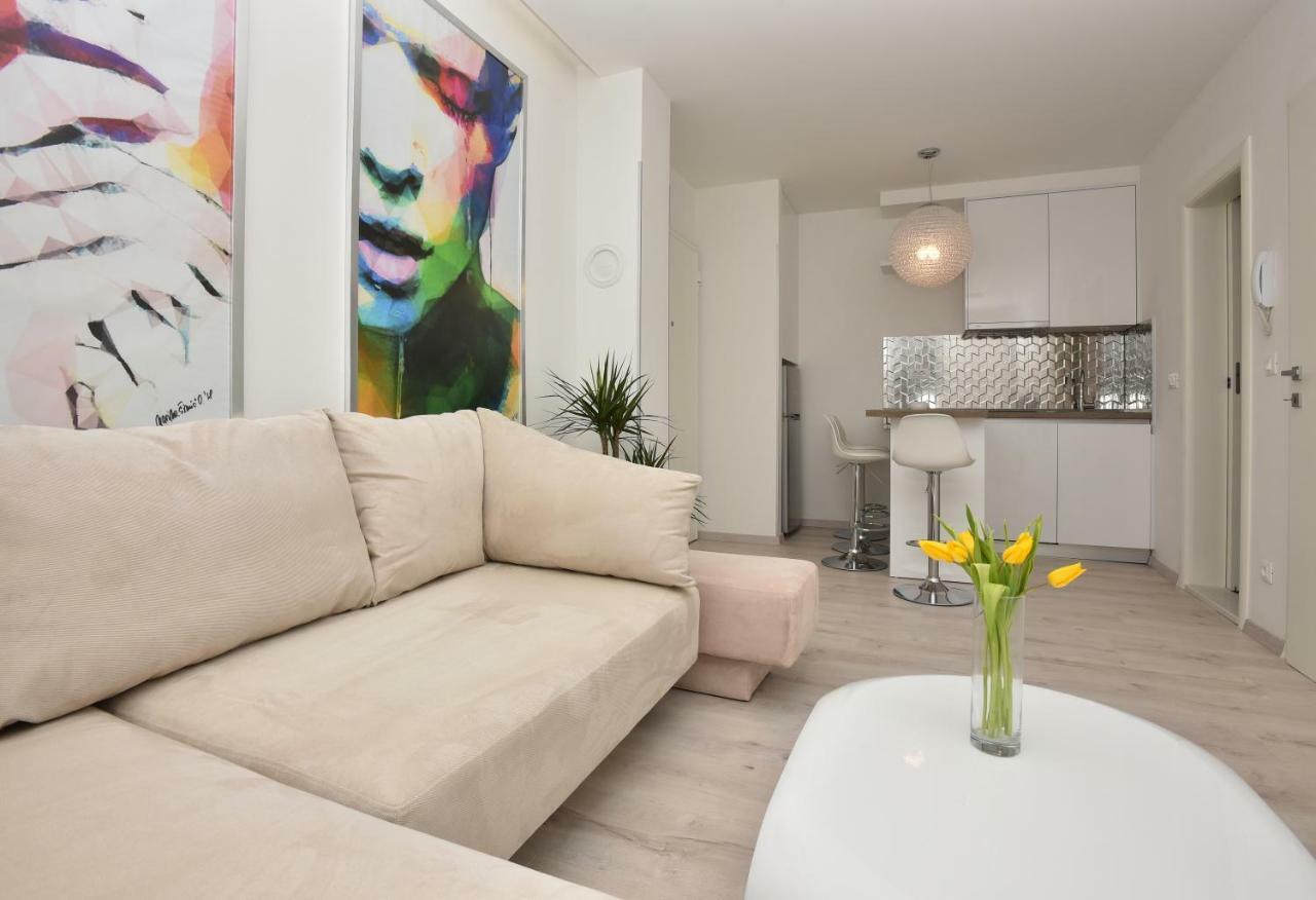 Apartman Petra Apartment Makarska Bagian luar foto