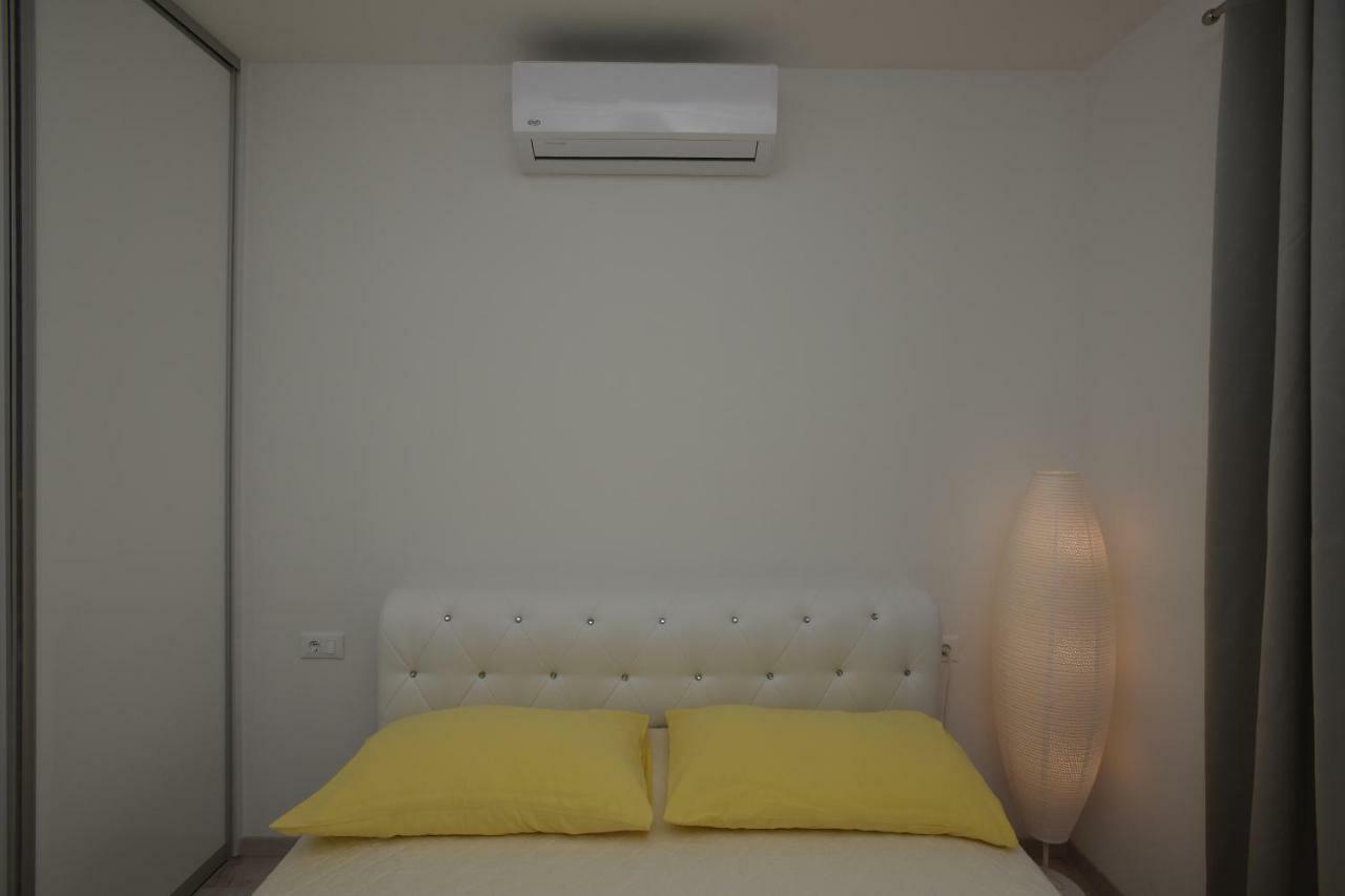 Apartman Petra Apartment Makarska Bagian luar foto
