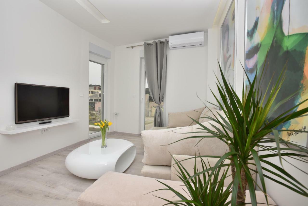 Apartman Petra Apartment Makarska Bagian luar foto