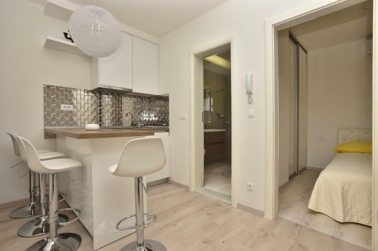 Apartman Petra Apartment Makarska Bagian luar foto