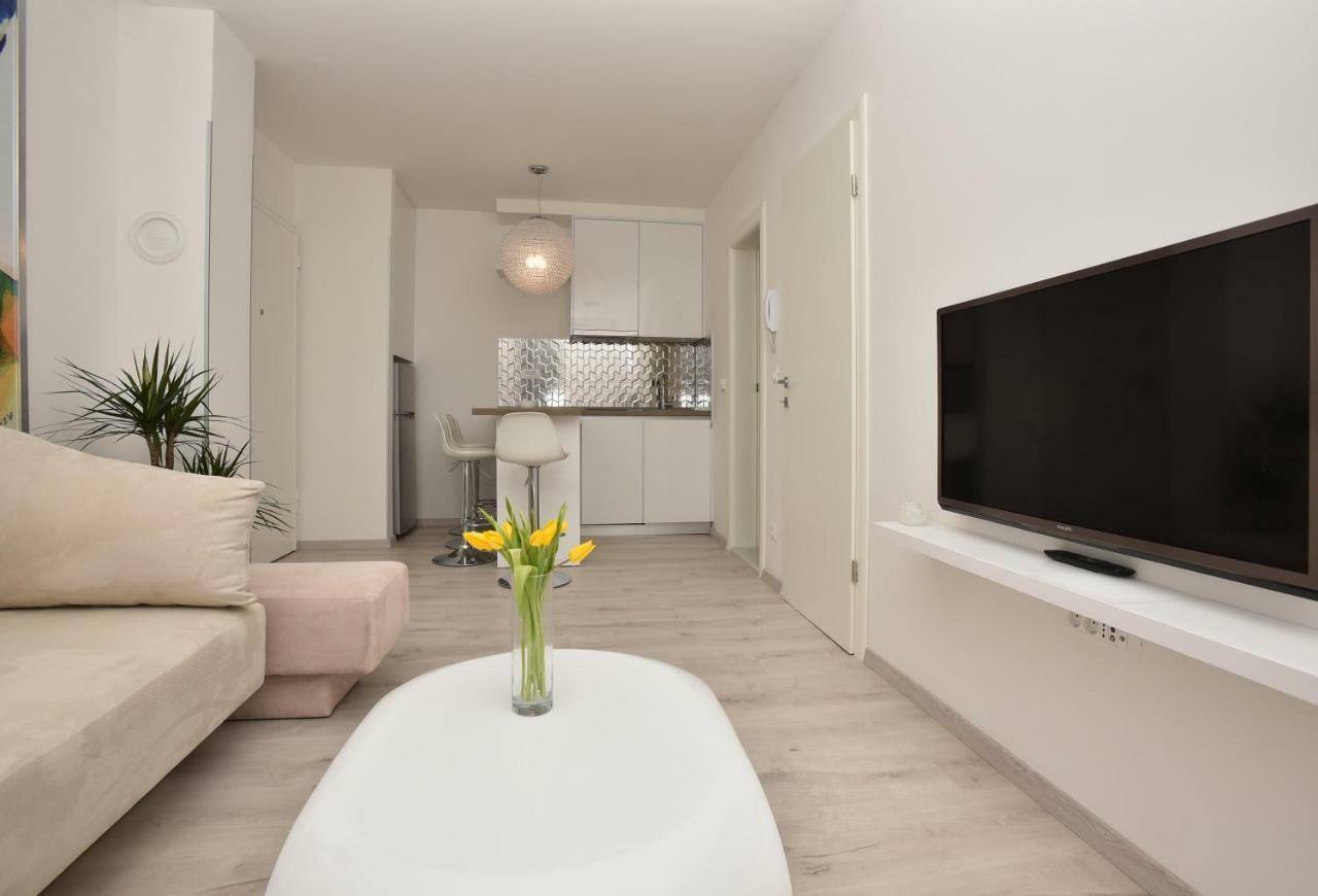 Apartman Petra Apartment Makarska Bagian luar foto